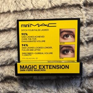 Mini MAC Magic Extension Mascara — Extensive Black